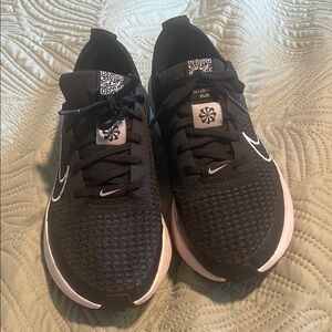 Nike Black Sneakers Breathable Mesh Design